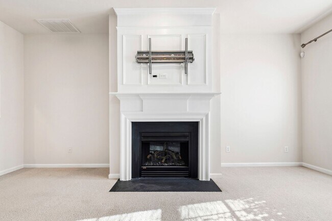 Building Photo - Prime Morrisville Location – Updated 3BR T...