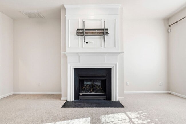 Building Photo - Prime Morrisville Location – Updated 3BR Townhome in Walnut Woods