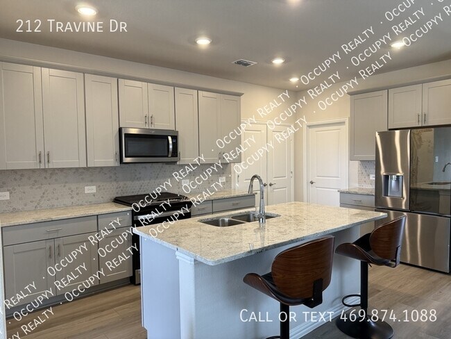Building Photo - 212 Travine Dr