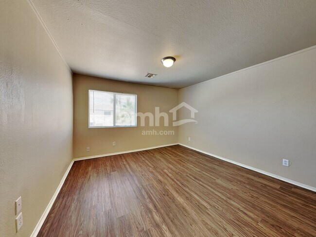 Building Photo - 10406 W Orange Blossom Ln