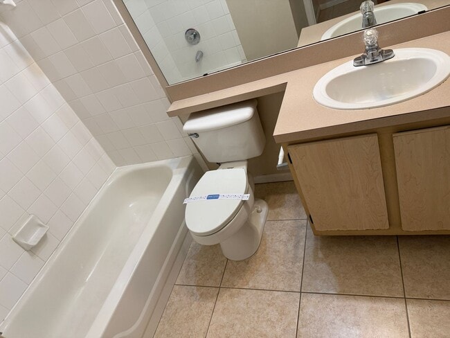 Building Photo - 4344 S Kirkman Rd