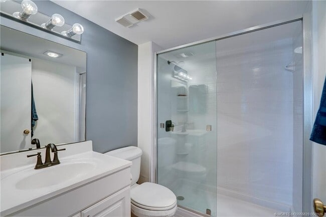 Building Photo - 5601 NE Gulfstream Way
