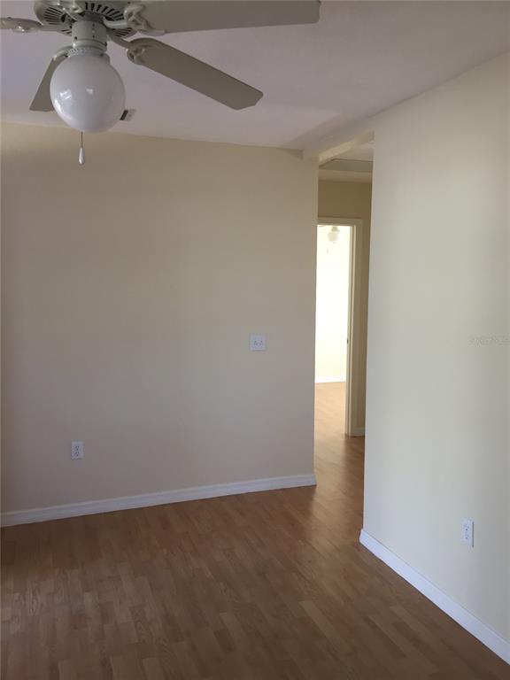 Building Photo - 2417 Golfview St