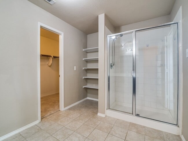 Building Photo - 2302 Tombstone Dr