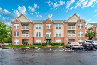Building Photo - 2501 Hemingway Dr