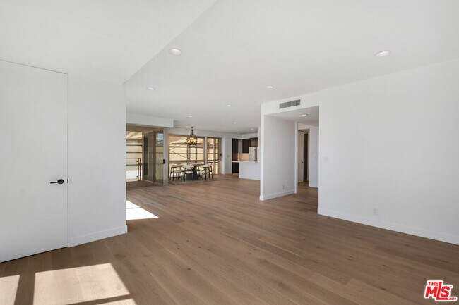 Building Photo - 515 Ocean Ave
