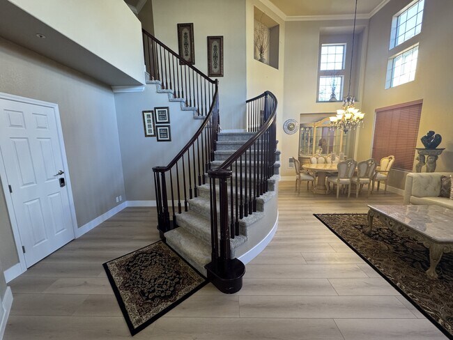 Building Photo - 10 Rhine Cir