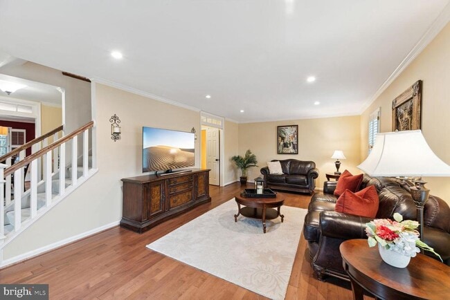 Building Photo - 6603 Forsythia St