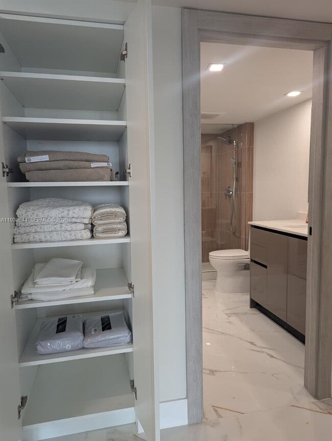 Building Photo - 19707 Turnberry Way