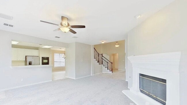 Building Photo - Charming 4-Bedroom Home with Modern Comforts & Spacious Living