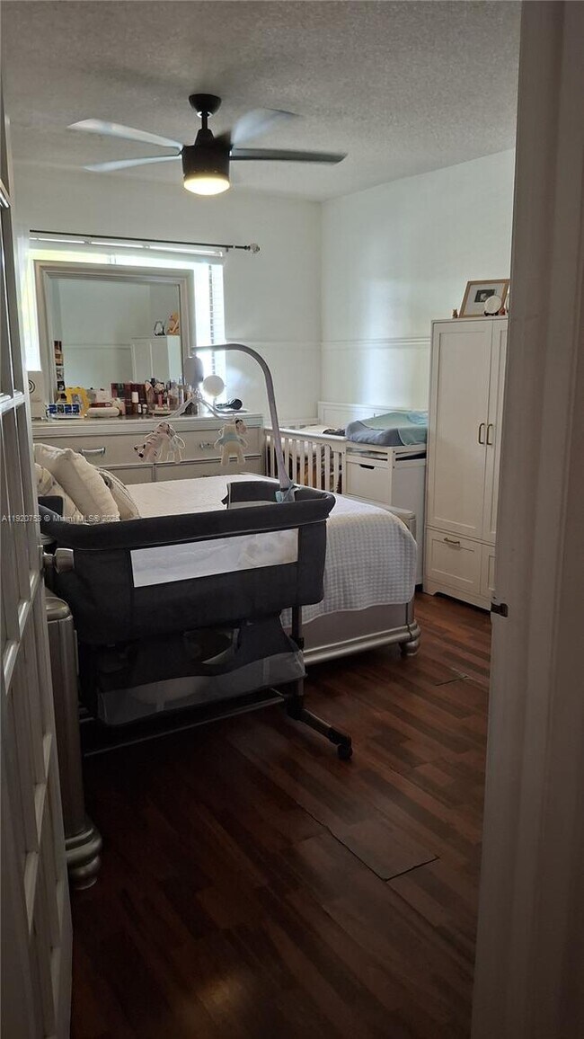 Building Photo - 13915 SW 91st Terrace