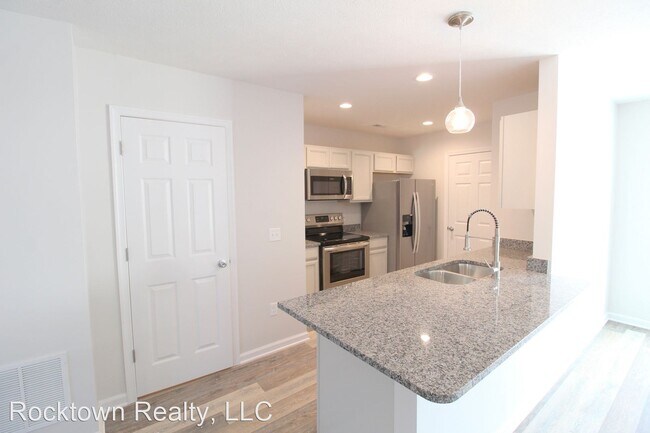 Building Photo - 3 br, 2.5 bath House - 3035 Locust Grove