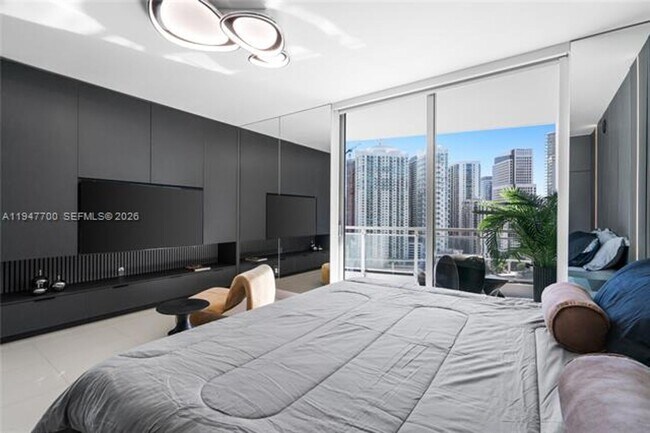 Building Photo - 90 SW 3rd St