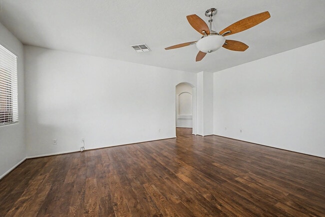 Building Photo - 6630 W Harwell Rd E