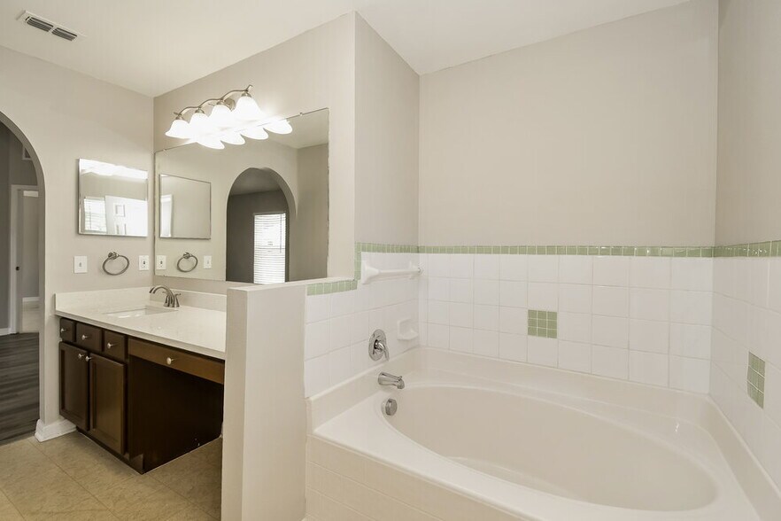 Building Photo - 3654 Braeden Ct