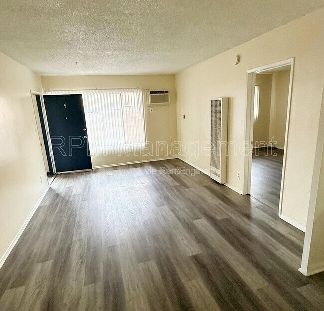 Building Photo - 6645 Etiwanda Ave