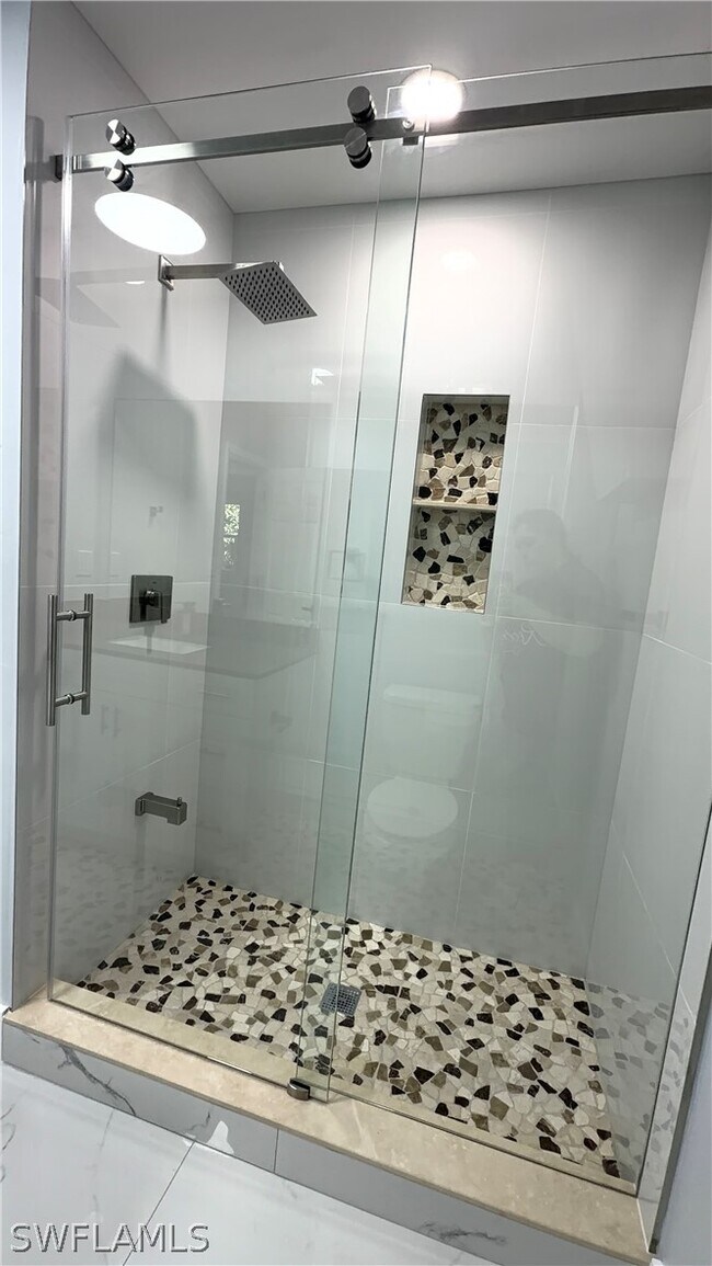 Building Photo - 3711 4th Ave NE