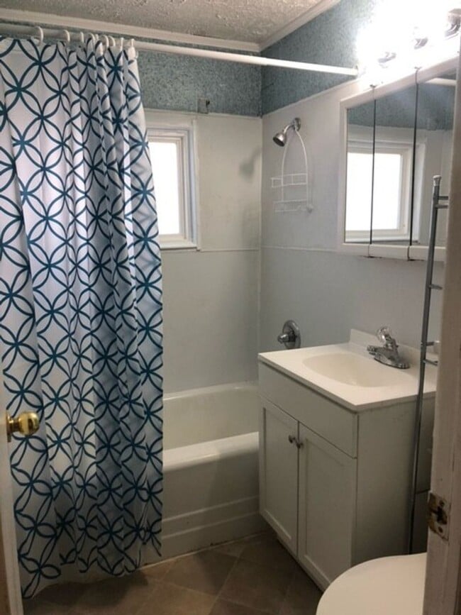 Building Photo - 115 Nancy Drive Rd