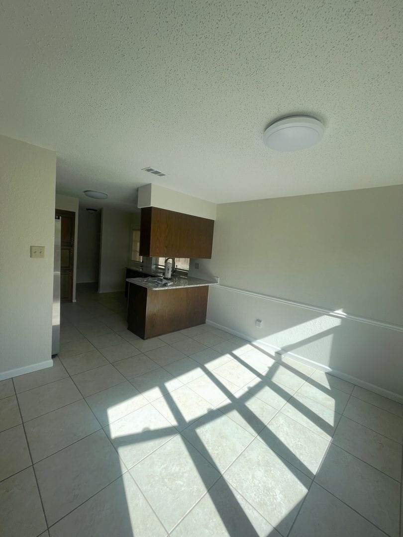 Building Photo - 2201 Sage Ln