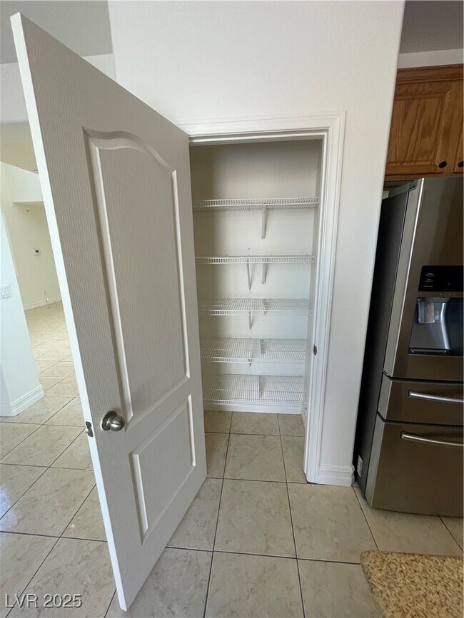 Building Photo - 783 Crest Valley Pl