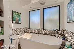 Building Photo - 5945 N El Capitan Way