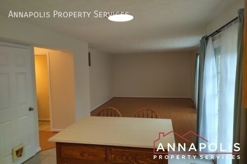 Building Photo - 709 Rock Elm Ct