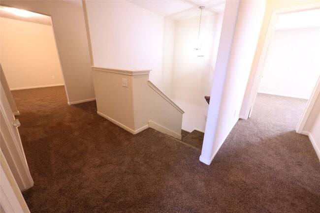 Building Photo - 1007 Harrisburg Ct