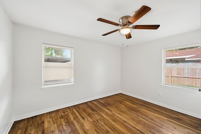 Building Photo - 2409 Estate Dr