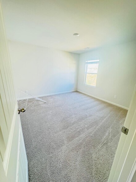 Building Photo - 4685 Trefoil Path