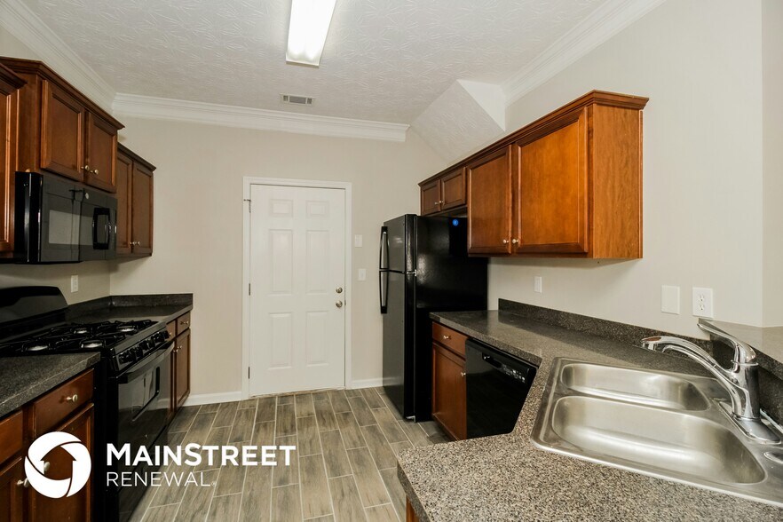 Building Photo - 7092 Littlebrook Way