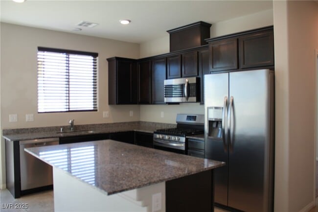 Building Photo - 7632 Bandon Cliffs St