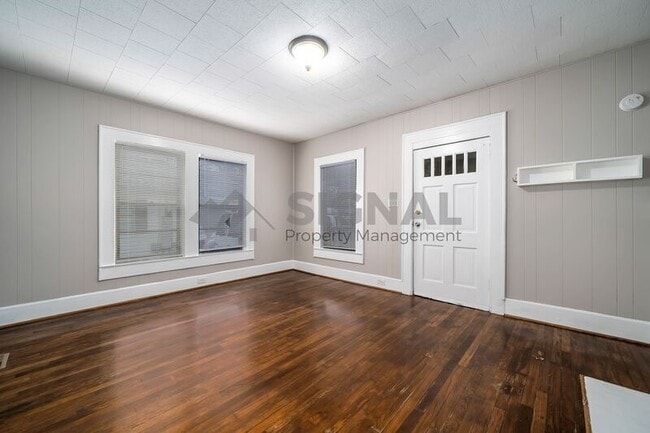 Building Photo - 529 Telford Ln