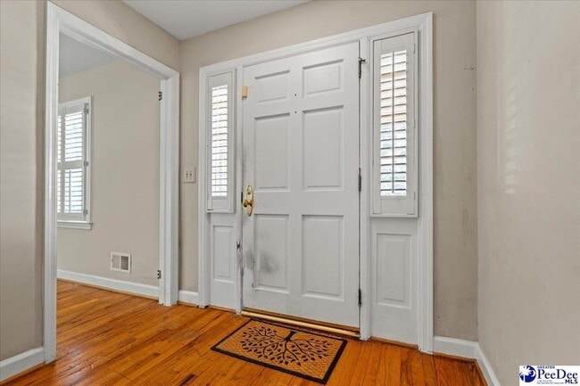 Building Photo - 726 Wisteria Dr