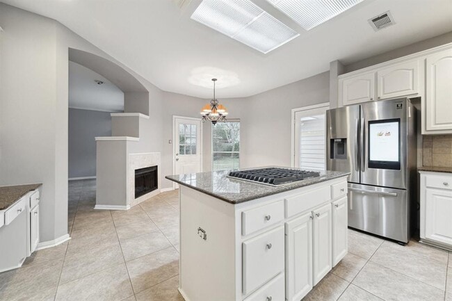 Building Photo - 2109 Enchanted Lake Dr
