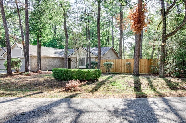 Building Photo - 4 Brentwood Oaks Ct