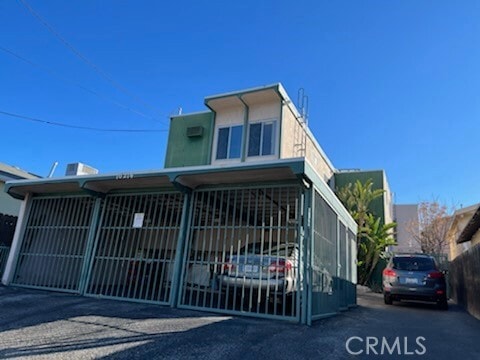 Building Photo - 10214 McClemont Ave