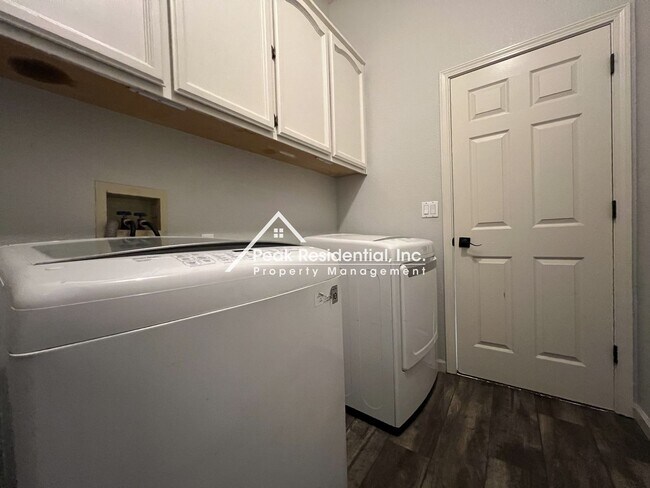 Building Photo - Wonderful 3bd/2ba Elk Grove Home!