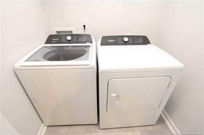 Building Photo - 461 Grange Farm Pl