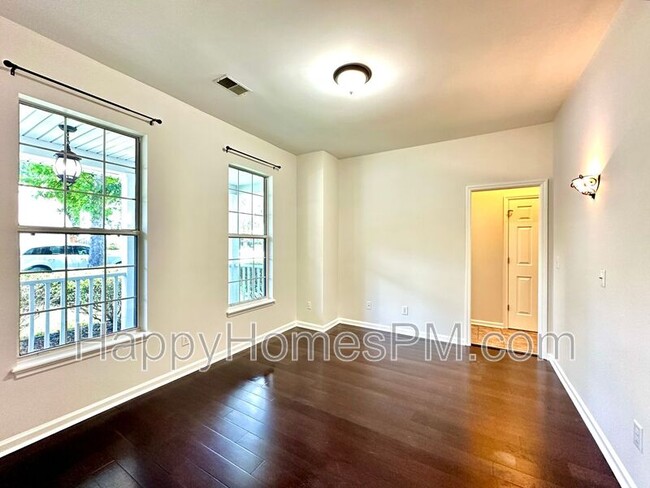 Building Photo - 5400 Greggs Landing