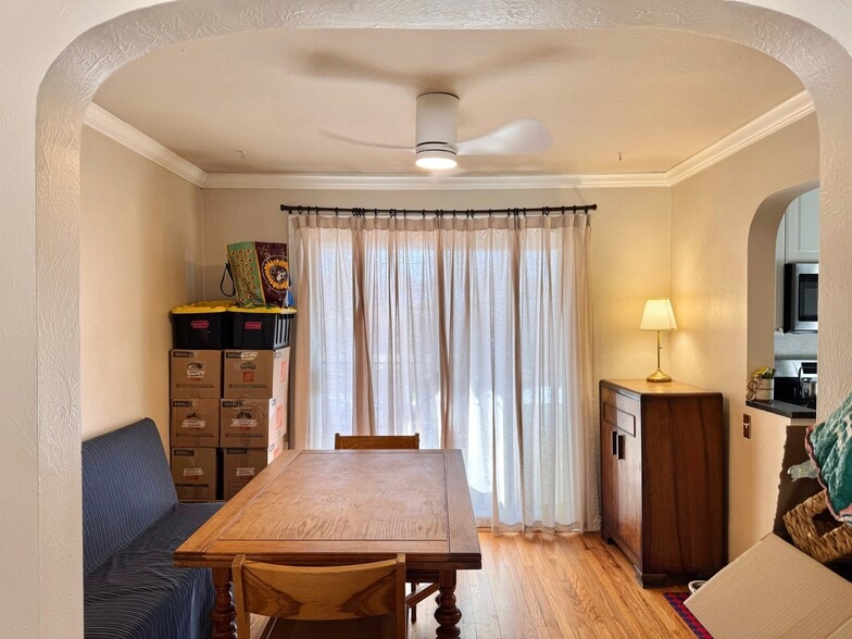 Building Photo - 1007 N Farragut Ave