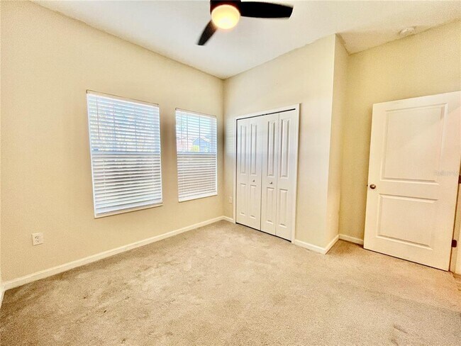 Building Photo - 421 Disa Dr