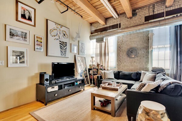 Building Photo - 43 Charlton St