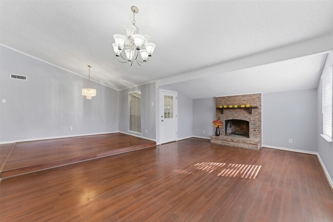 Building Photo - 1805 Haymeadow