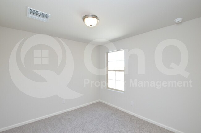 Building Photo - 777 Silvercreek Ln