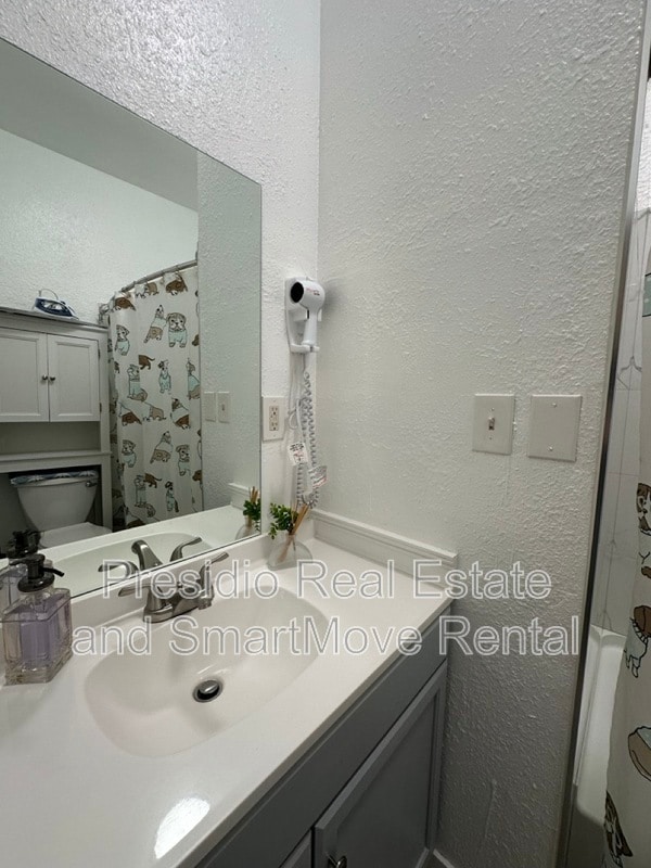 Building Photo - 1985 S 200 E