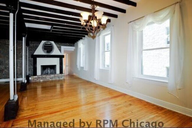Building Photo - 1357 N Wolcott Ave