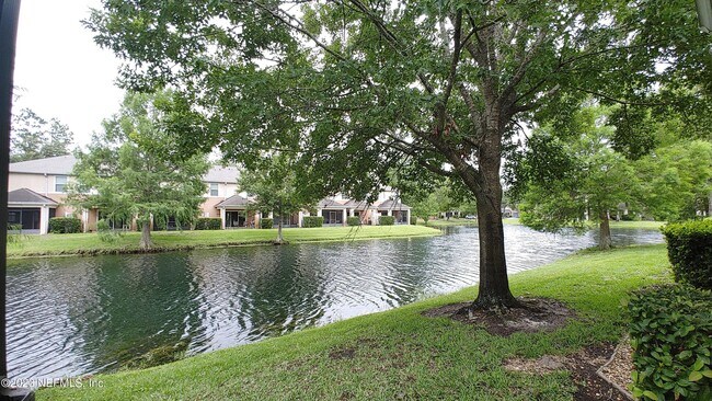 Building Photo - 5956 Pavilion Dr