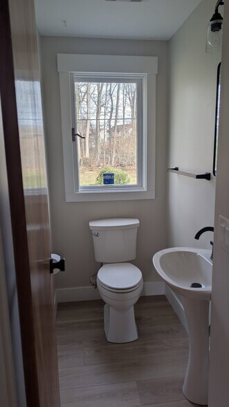 Building Photo - 25 Red Bud Rd