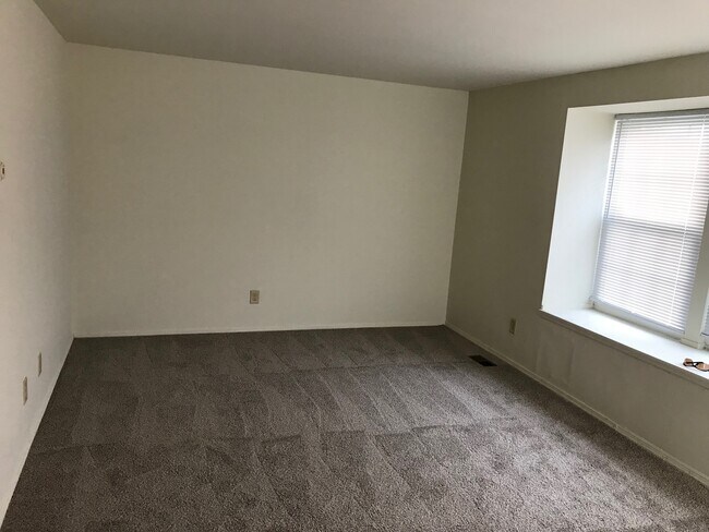 Building Photo - 7616 Mount Hood