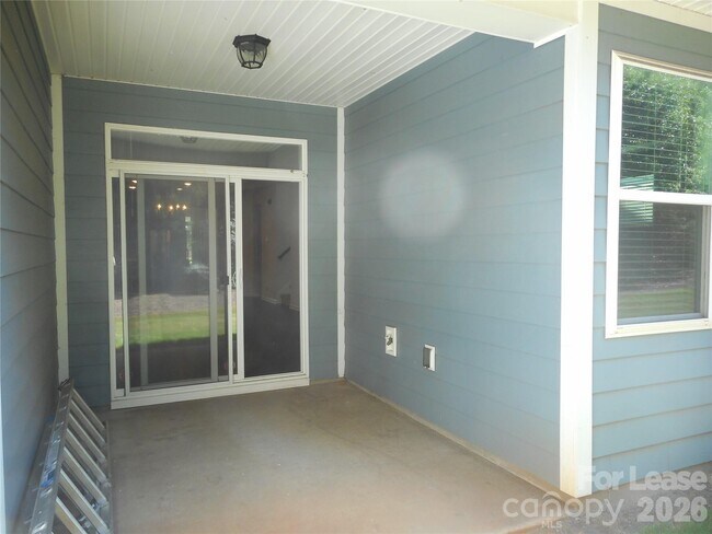 Building Photo - 5522 Harris Cove Dr